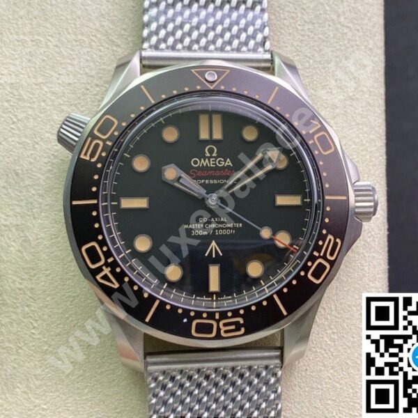 Omega Seamaster Diver “007” Edition Stainless Steel 42mm Inc. Extra NATO Strap Ref. 210.90.42.20.01.001